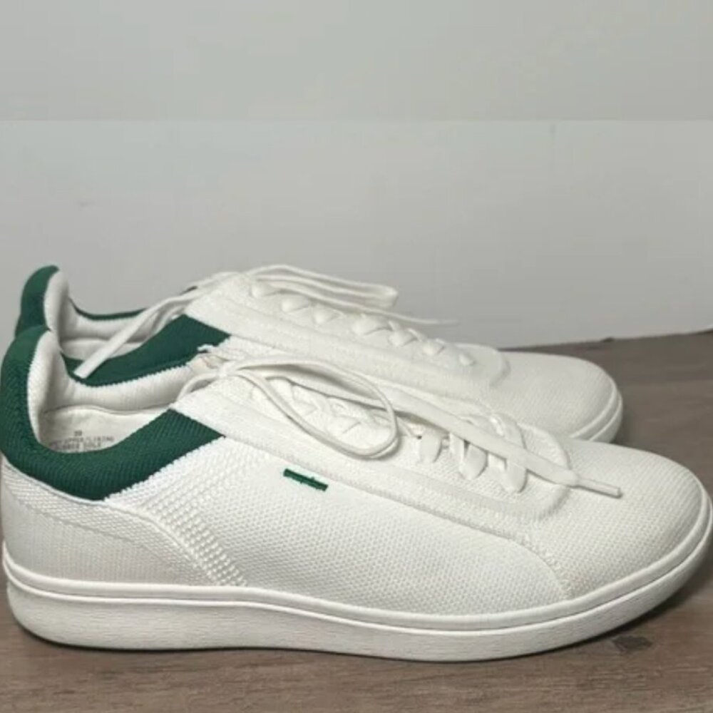 Great looking Sneakers: Womens Size 40/ 9 Vivaia